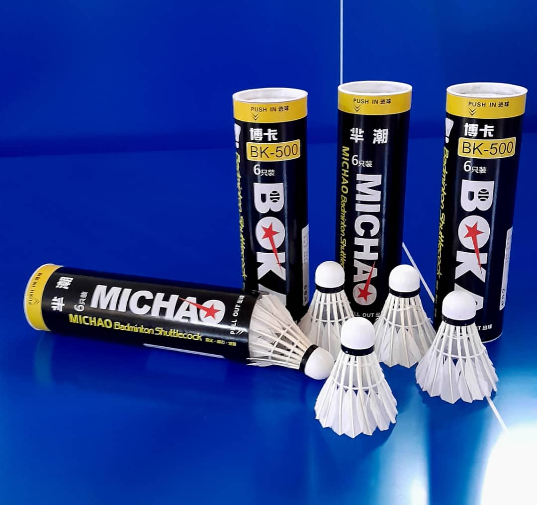 Elevate your game with the BK500 Michao Badminton Shuttle Cork (Feather). Designed for durability and consistent flight, this high-quality feather shuttle provides optimal performance for competitive and recreational players alike